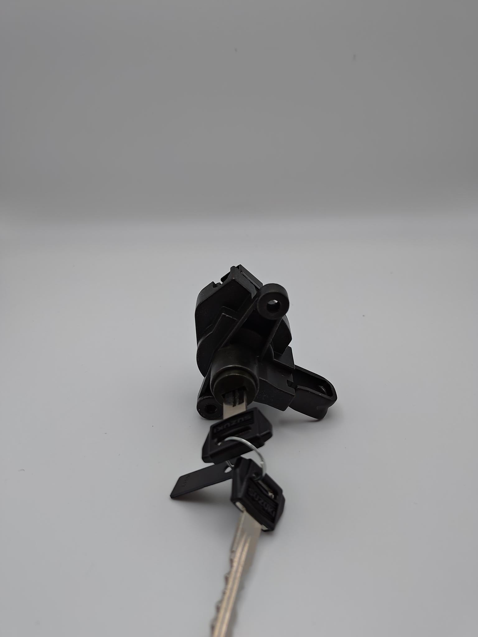 Suzuki RGV250 1989, Schlosssatz 95700-12863-000